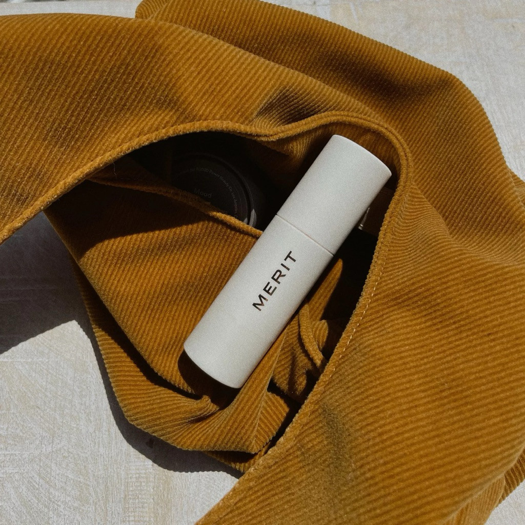 Merit Highlighting Balm fullsize