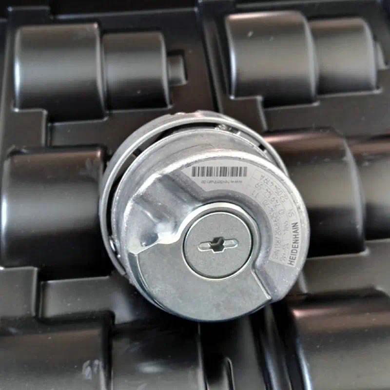 Heidenhain ERN1387 2048 industrial rotary encoder ID 749 144-59