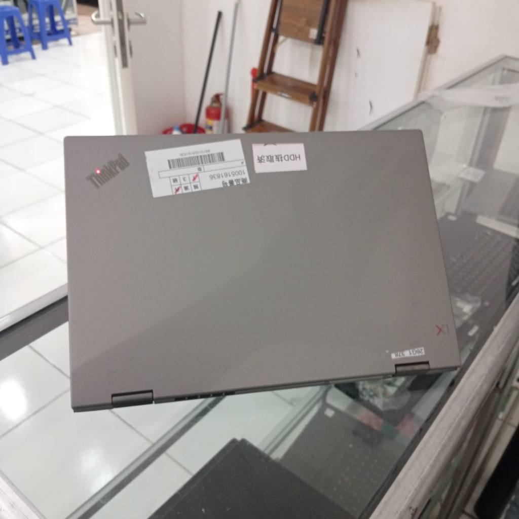 Lenovo X1 Yoga 3rd touchscreen flip core i5 gen8 slim elegan murah windows 10 ringan RAM 8Gb