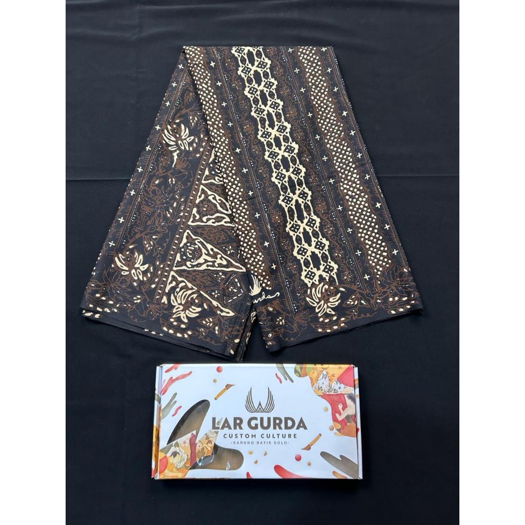 KSA002 Lar Gurda Kesikan Salur. Sarung Batik Tradisional Semi Tulis Lar Gurda Eksklusif