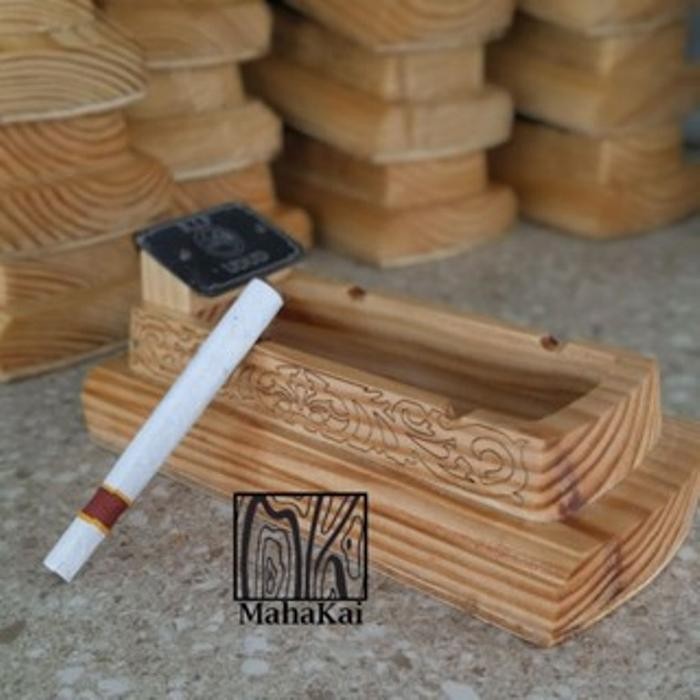 Asbak kuburan kayu gambar ukir ukiran unik ash tray hadiah souvenir - Krem Pinus