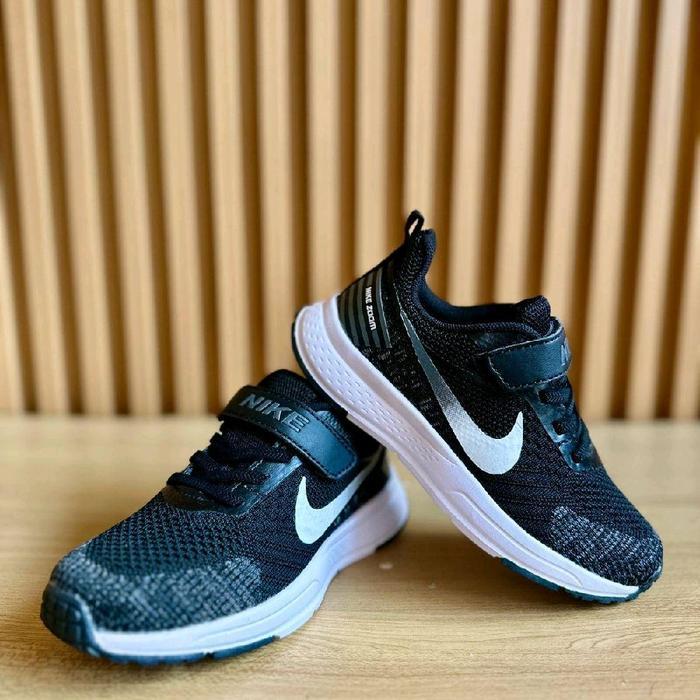 Sepatu Anak Sekolah Nike Zoom Pegasus Hitam Polos Full Black Sneakers Kids Fashion Fashion - Hitam p