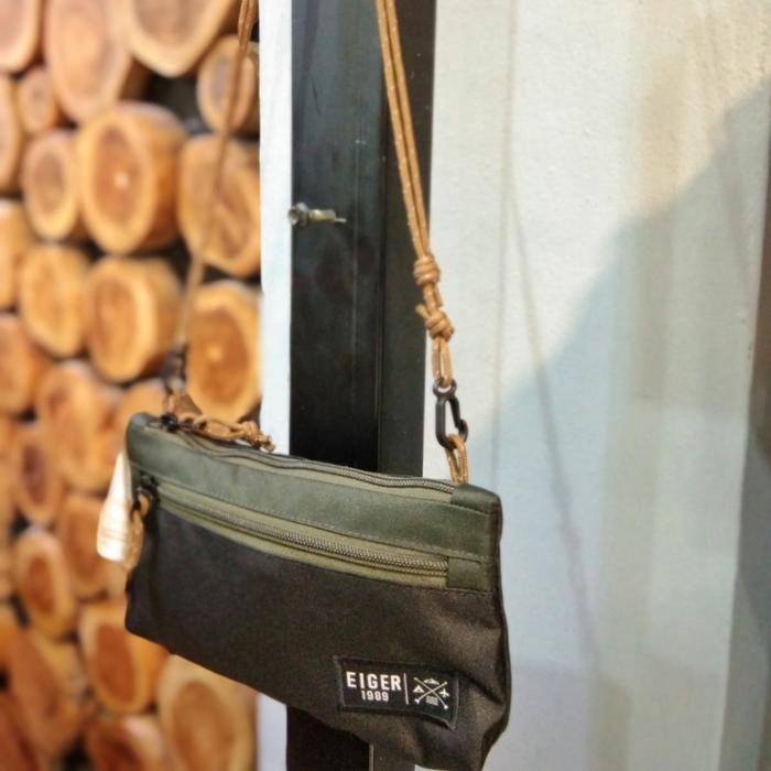 X-MARKET POUCH EIGER TAS SELEMPANG CEWEK MARKET POUCH EIGER 1989 - hitam + olive
