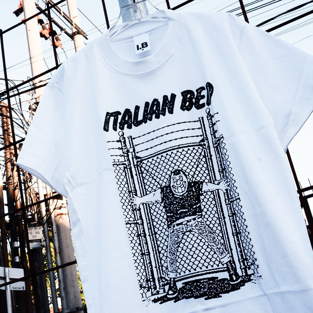 Tshirt ITALIAN BED - TT WHITE - Official Merchandise