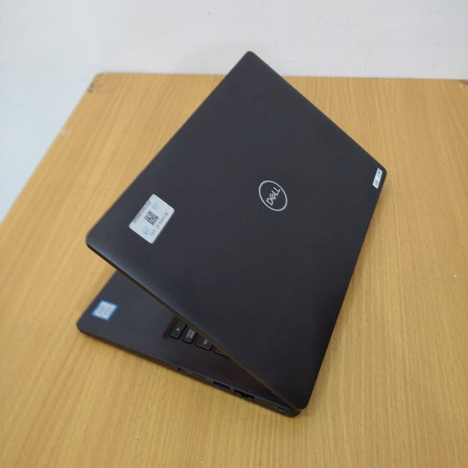 laptop second Dell 5300 ram 8Gb core i5 gen8 ssd  256gb 13.3 inch (baterai baru)