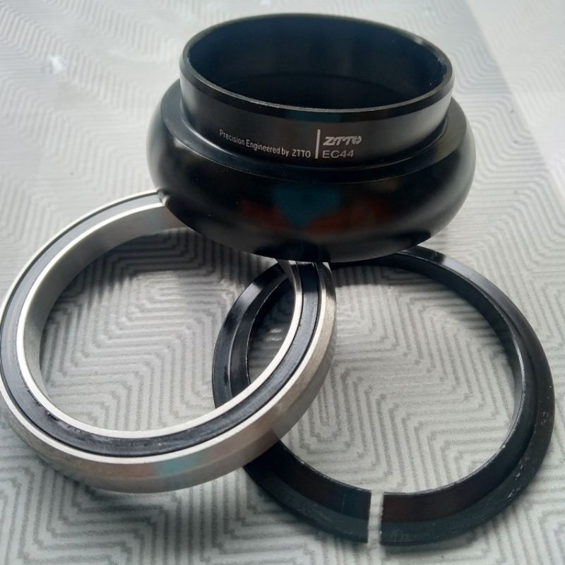 Foto Adaptor lower cup bawah headset bearing 44 frame headtube OS oversize dengan untuk Fork Taper Tapered ZTTO