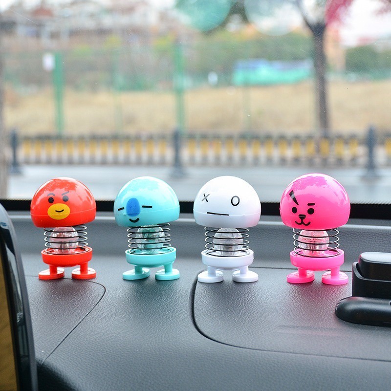 B563 (TANPA BOLA LED) Boneka Goyang / Goyang Emoji Doll LED Shaking Head  /  Pajangan Boneka Dashboa