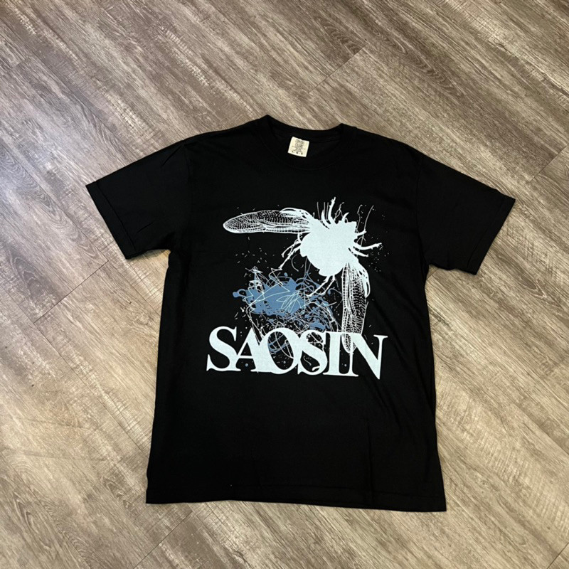 [IMPORT STUFF] SAOSIN "Throwback Beetle" Baju Kaos Pria