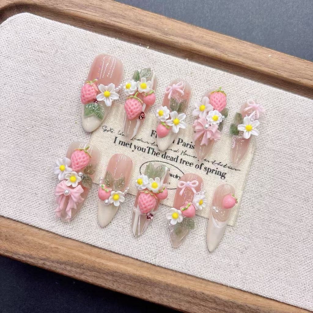 Pink French Strawberry Princess 2026 Butik Buatan Tangan Sedang dan Panjang Tahun Baru Grosir Nail W