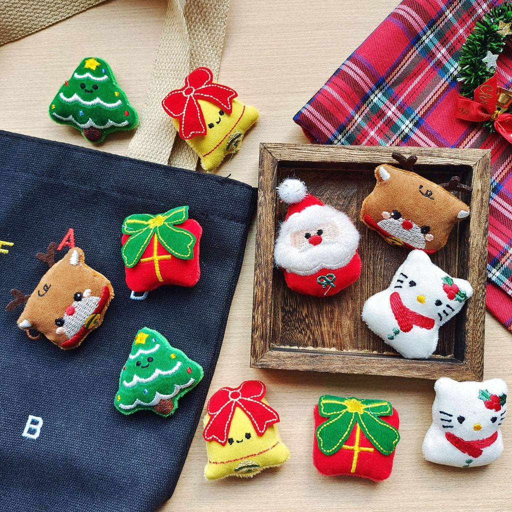 1  pcs -- pin hiasan natal - dekorasi hampers natal - boneka hiasan natal christmas - pin jepitan na