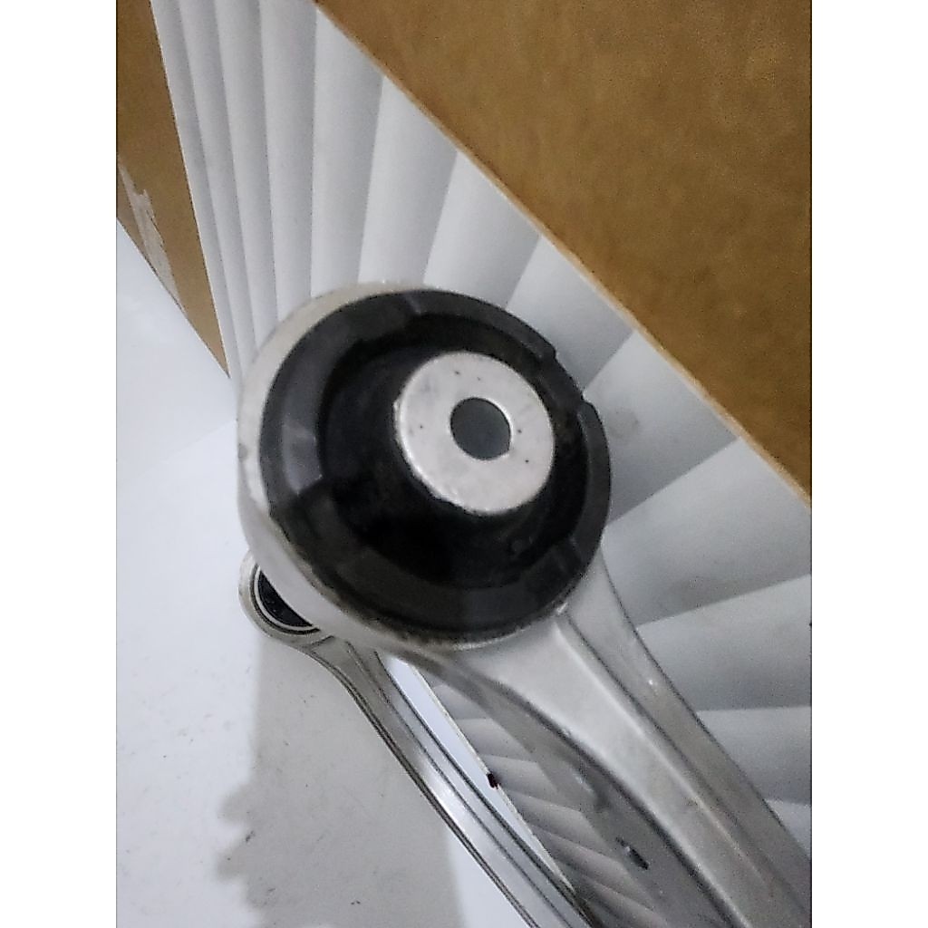 ARM ATAS ARM UPPER W221 S300 S350 S500 MERCEDES BENZ CONTROL ARM UPPER W221 DEPAN KANAN A2213309007