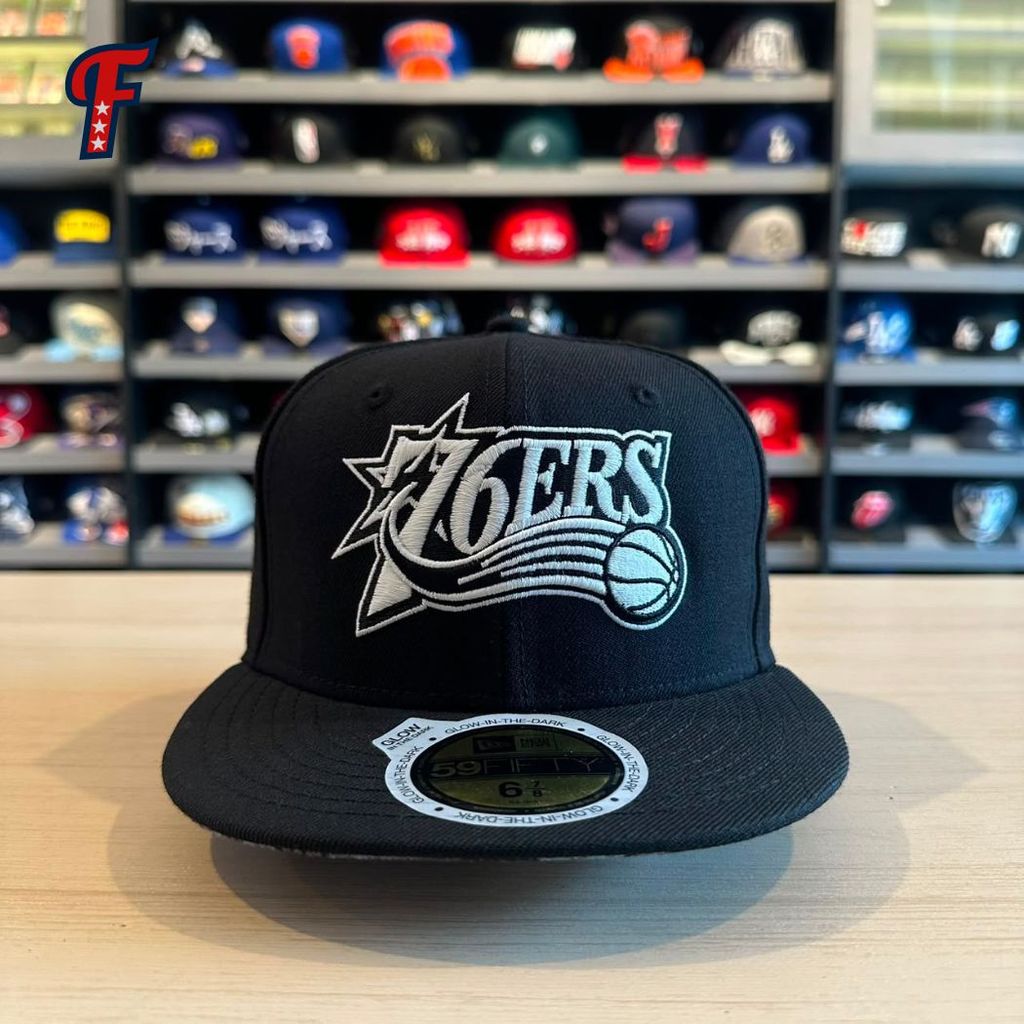 Topi New Era NBA 76Sixers Glow In The Dark Black 59FIFTY Fitted Hat Original