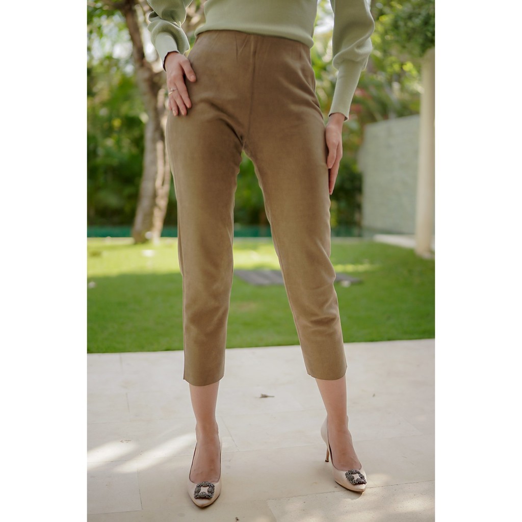 Benang Jarum Suede Ankle Pants - Green