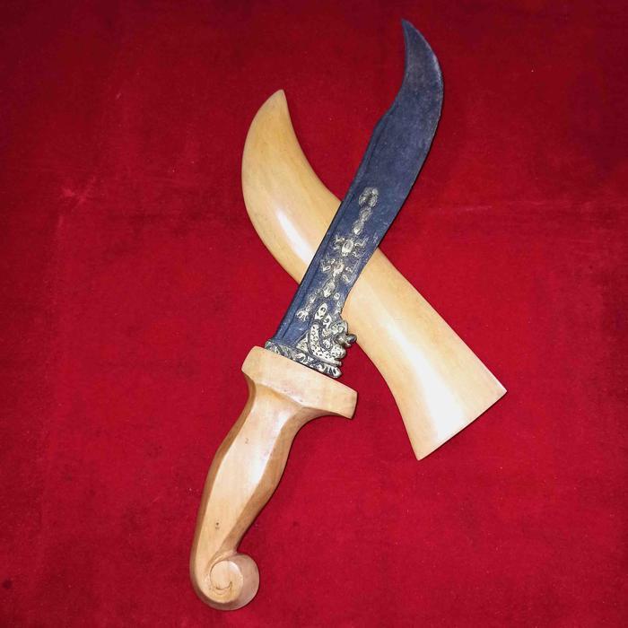 Pusaka Naga Wedung Kalacakra Pamor Keleng Koleksi Antik Unik