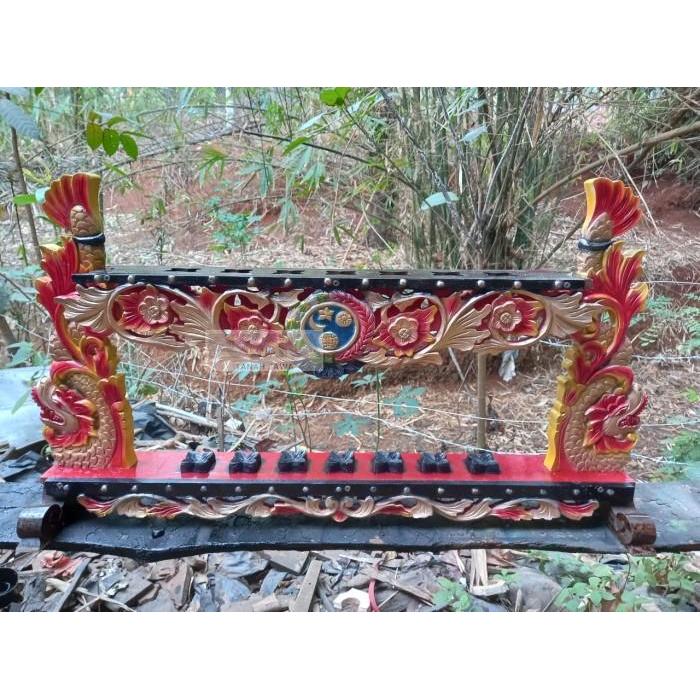 rak pusaka jagrak pusaka dua naga sunggingan emas lambang keraton termurah seindonesia PTJ3543