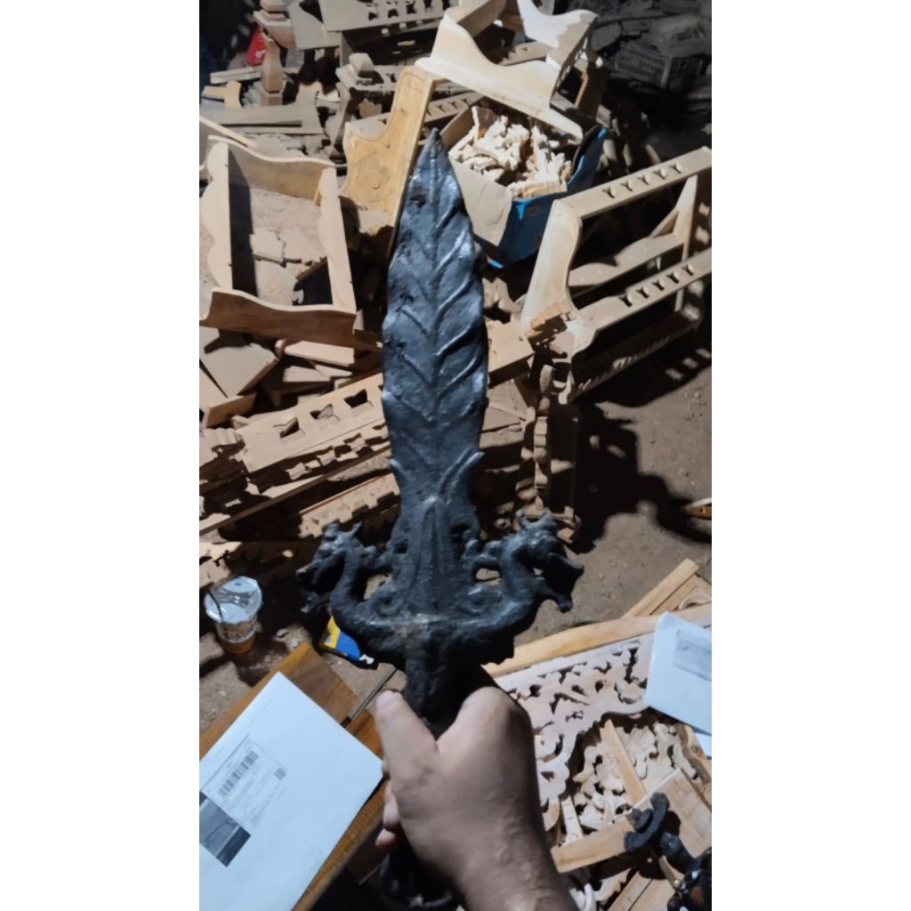 Bilah Tombk Motif Naga Daun Mentahan