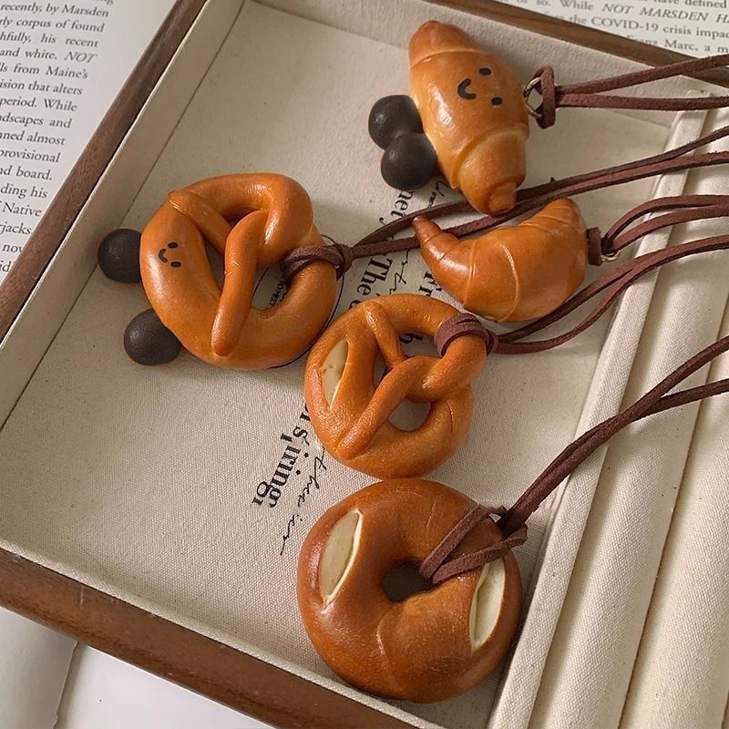 Kalung Liontin Roti Simpul Air Alkali untuk Wanita