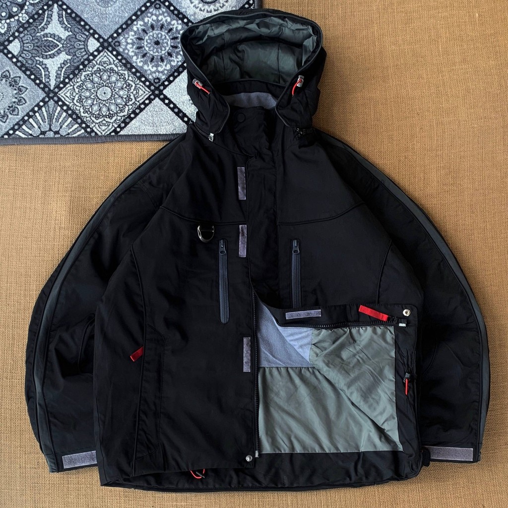 jaket Gunung Point Square size S (seperti baru) anti air
100% original 080926A