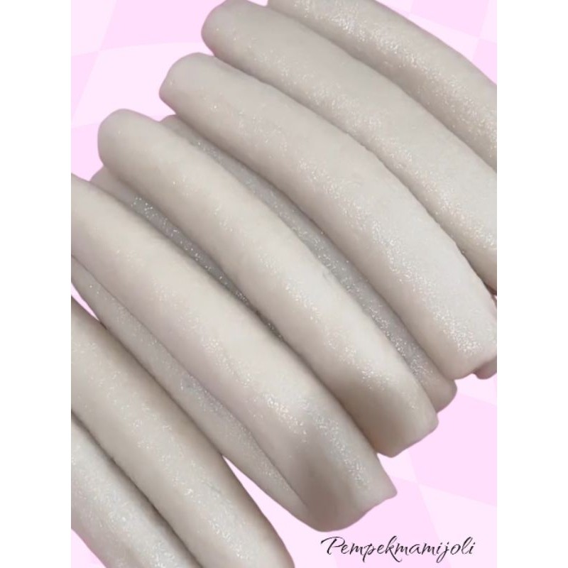 

Pempek Palembang Lenjer Besar Fresh & Halal 2 pcs free Cuko, Asli 100% Ikan Tenggiri