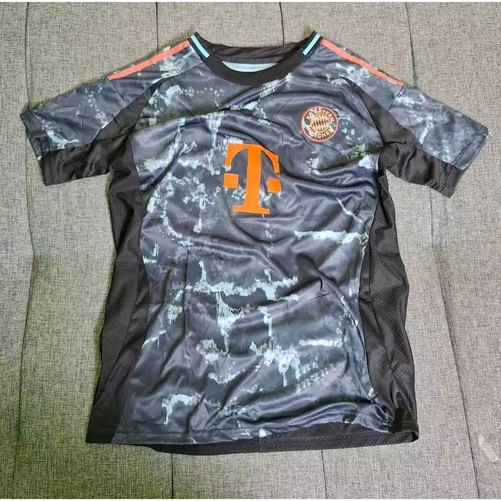Jersey Bola Munchen Away 2024/2025 Grade Ori Ukuran S-4XL