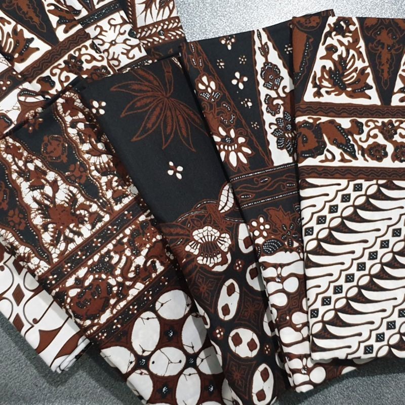 Kain Sarung H.SANTOSO A Batik Jogja Klasik - SARUNG JOGJAAN PUTIH