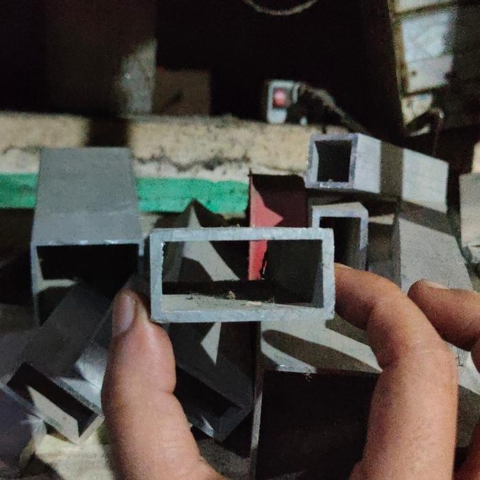 hollow aluminium 25 x 50 x t3 x 500