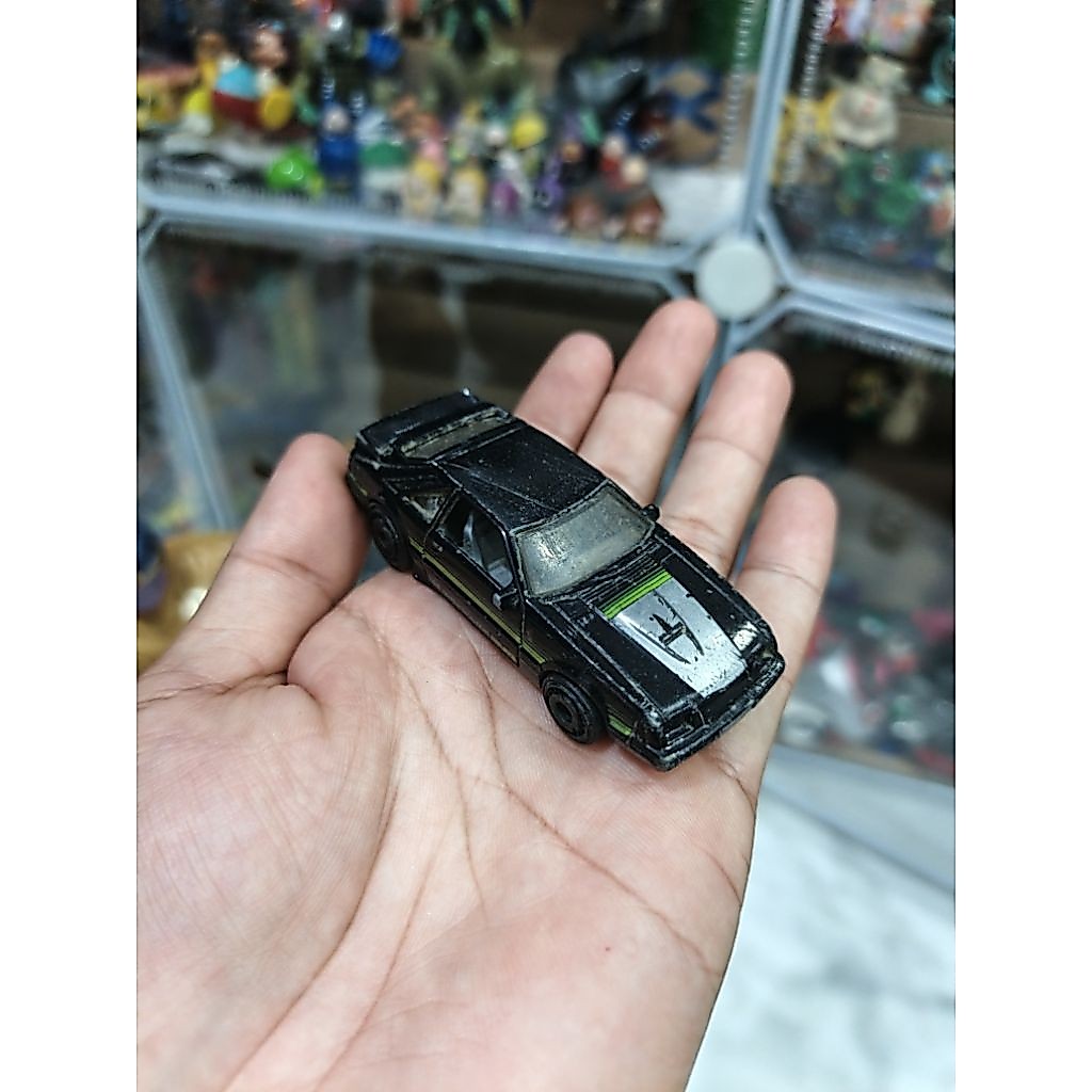 diecast hotwheels 84 mustang SVO