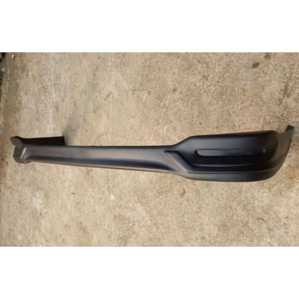 asesoris bodykit calya sigra model venturer belakang Warna Dasar hitam doff Grade-A