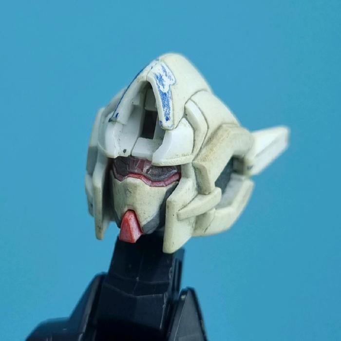 HG 00 1/144 Gundam QAN[T] Head Unit Junk