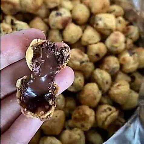 Bebek_Kcee 1Kg Sus Soes Coklat Crown Lumer Lezat Snack Lebaran