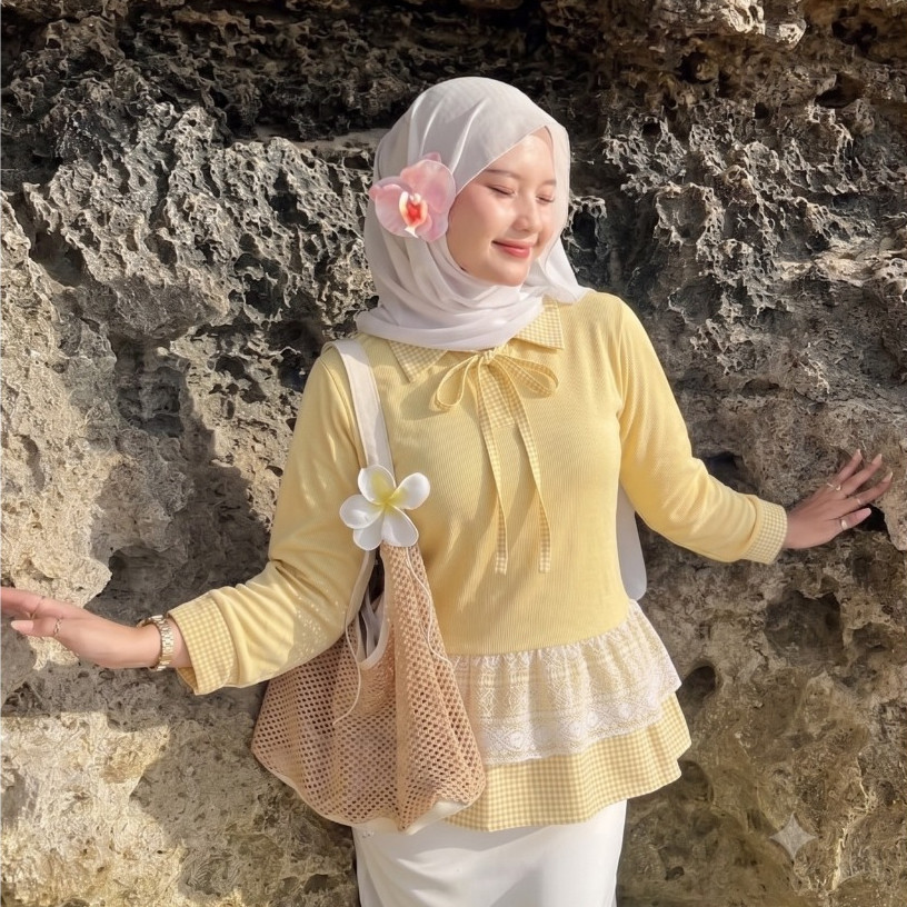 NAYEON Collar Ribbon Lace Knit Top
