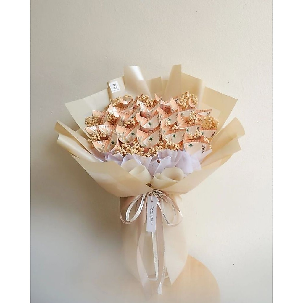buket uang model KUNCUP 20 LEMBAR uang 5000an