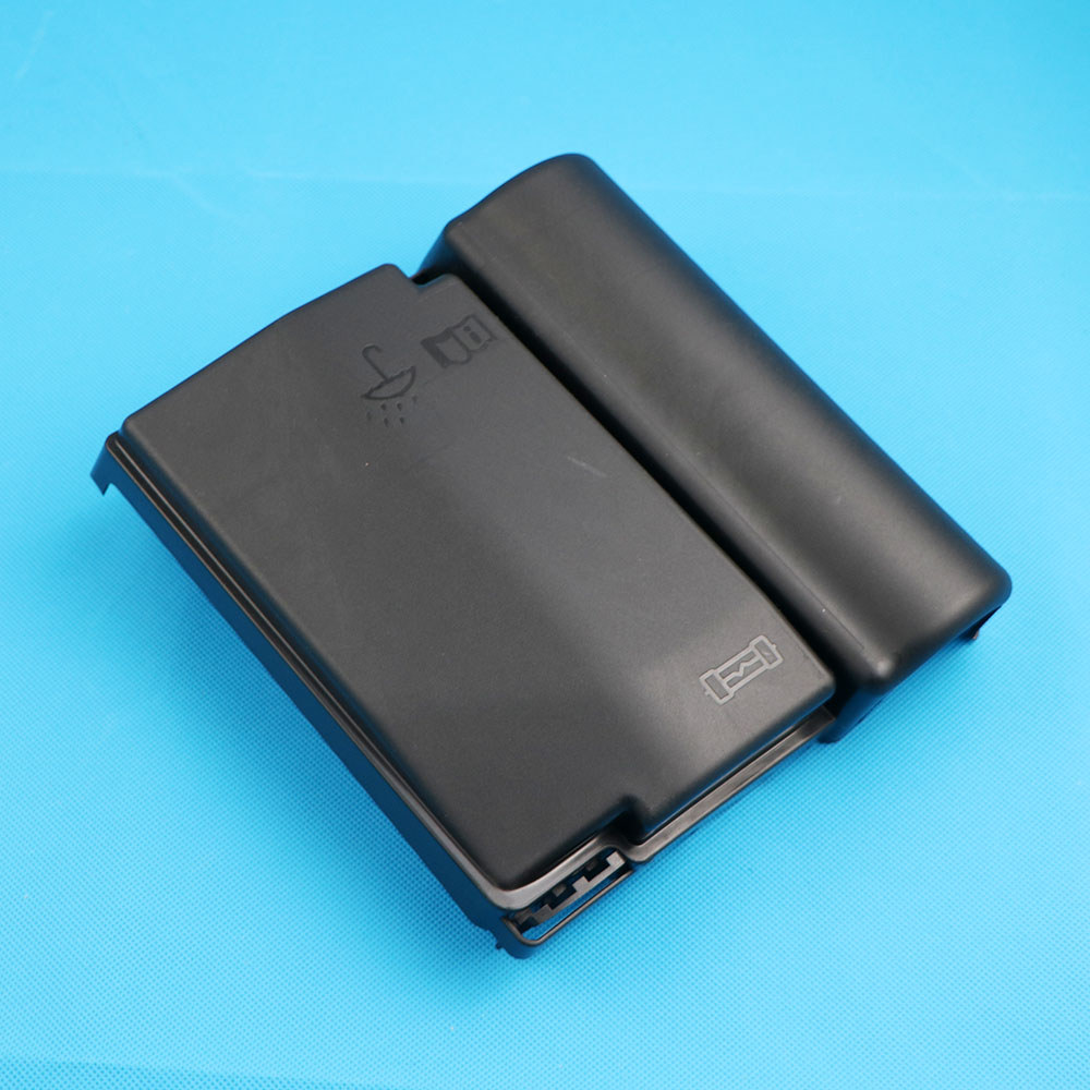 5C0937132A Engine Compartment Central Electrical Cover Fuse Box Protection Case For VW Passat B7 Bee