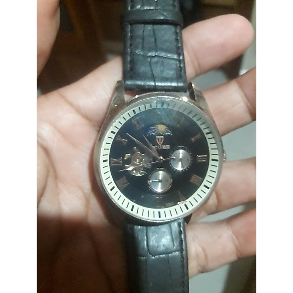 Jam Tevise automatic