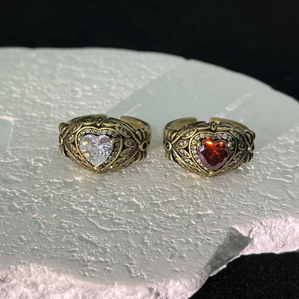 Micro-set berlian berkilau batu merah cincin cinta berlian putih