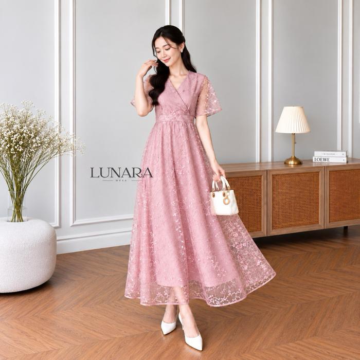 LUNARA - Dress Dominica // Dress Wanita Elegan dengan Detail Renda dan Warna Pink Muda dress natal -