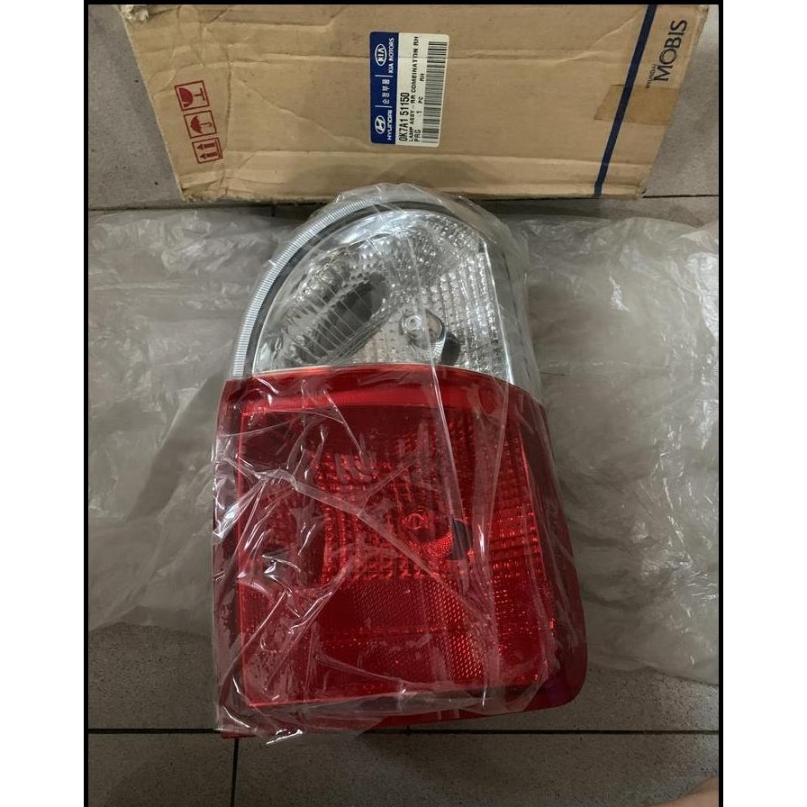 HOT DEAL LAMPU STOP BELAKANG KANAN KIA PREGIO ORISINIL 