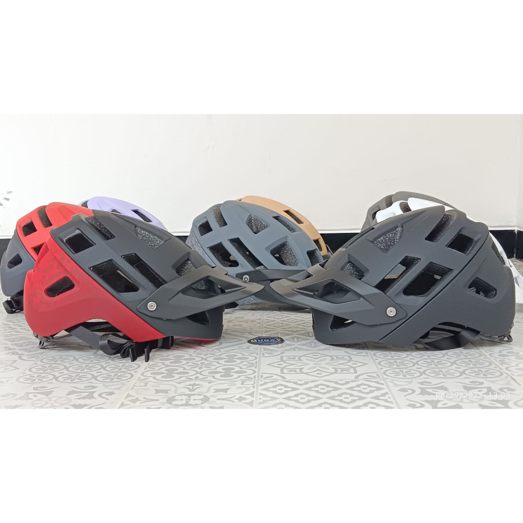 Foto Helm half face OEM XC Trail Enduro AM with adjustable visor sepeda MTB mirip Smith Forefront 2