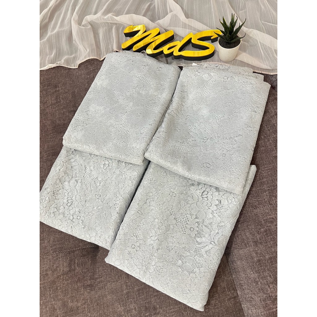 MdS Kain Kebaya Metalik Ceplok Soltis Putih Metalik 2 kebaya 2,6 x 1,5 meter JIS