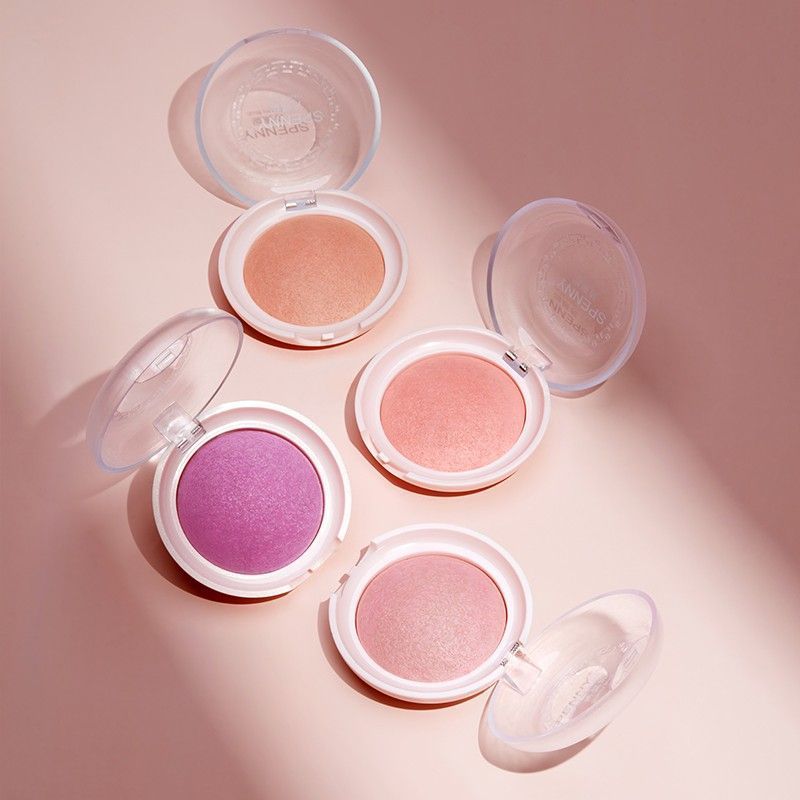 Palet blush on satu warna Sephora dalam warna ungu untuk mencerahkan warna kulit dan menciptakan tam