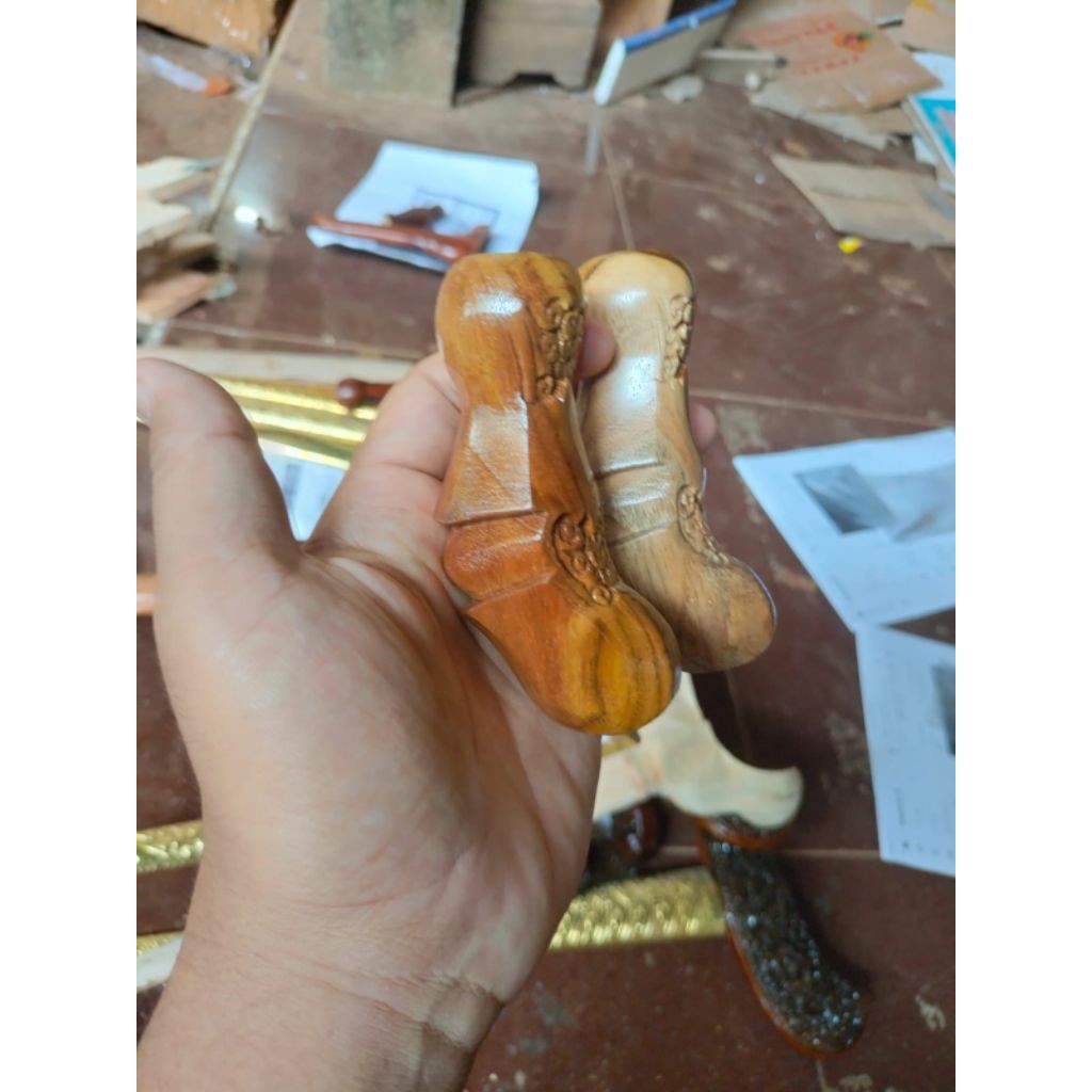 Deder Keris Hulu Gagang Keris Ukir Antik Kayu Seni Koleksi Pusaka