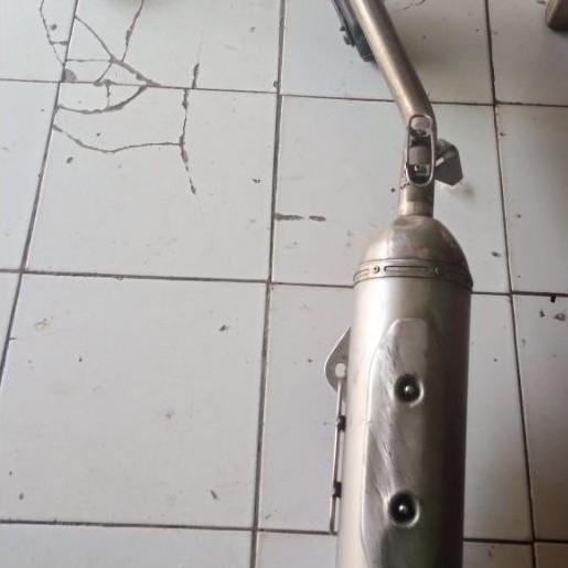 knalpot motor pulsar 220f.dtsi..masih standar..