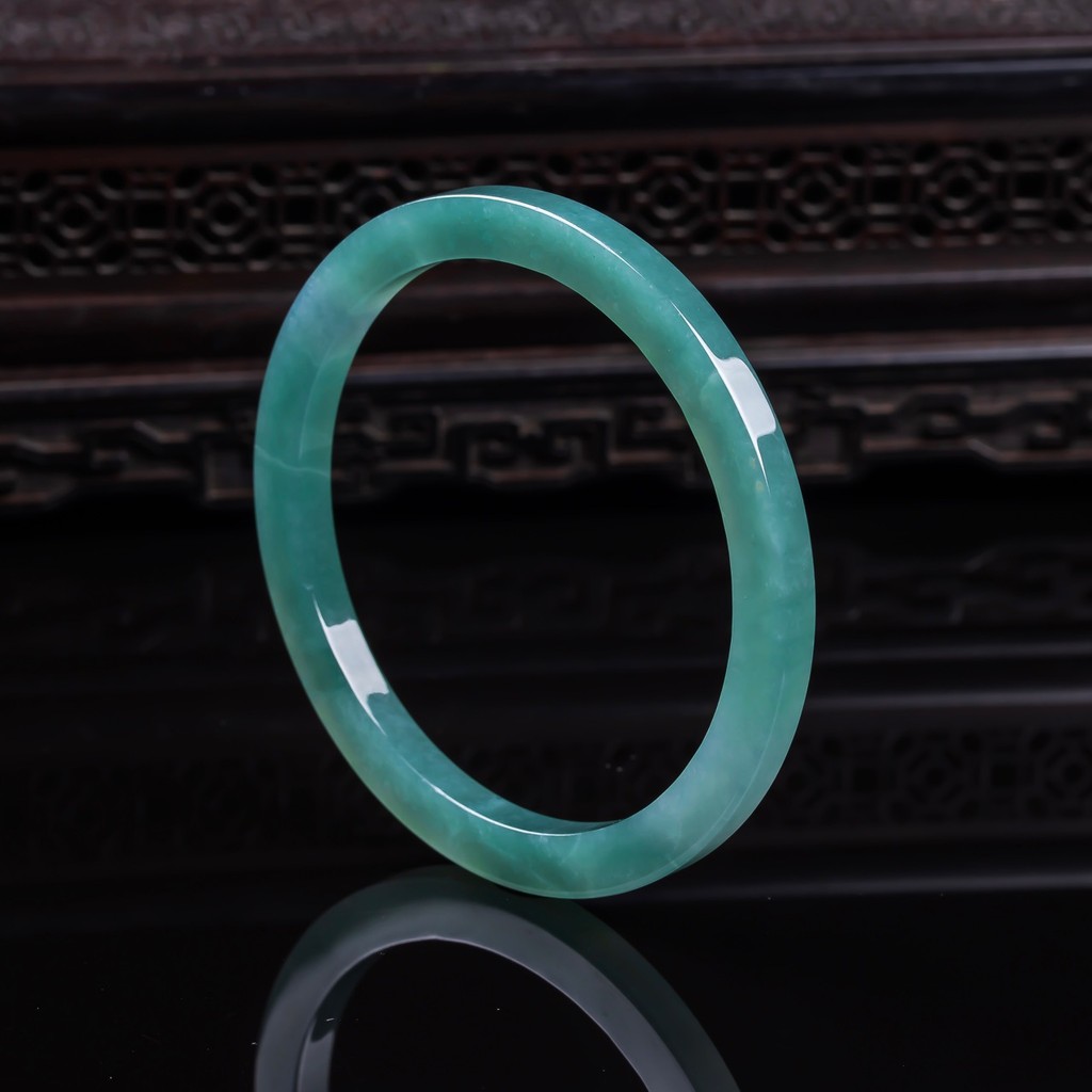 Natural Sebuah gelang giok, model pria dan wanita air biru, gelang giok.