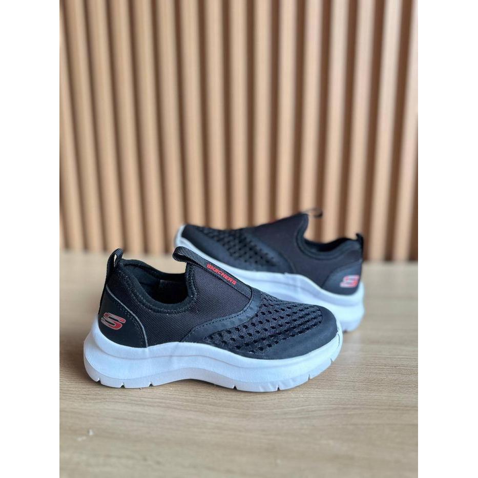 SEPATU ANAK SKECHERS TERBARU MODEL SLIP ON ANAK LAKI LAKI DAN PEREMPUAN HITAM PUTIH - 30