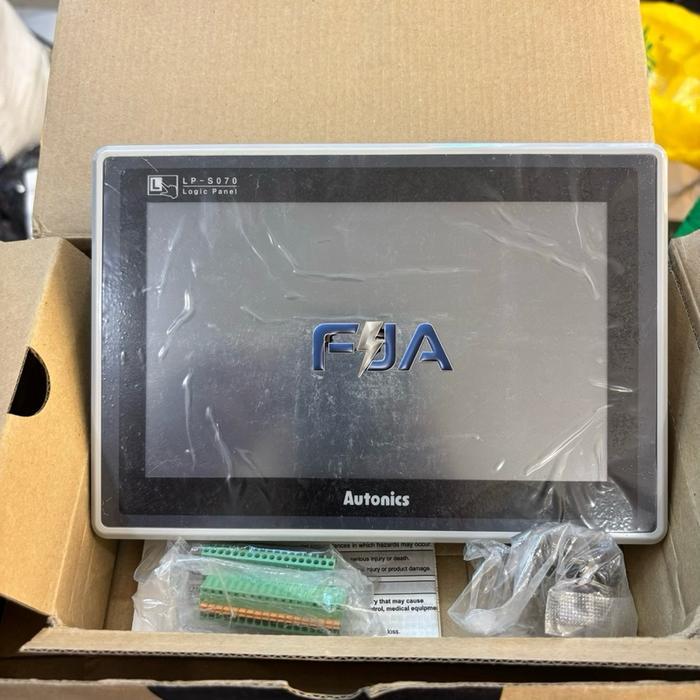 Autonics logic panel LP-S070-T9D6-C5T
