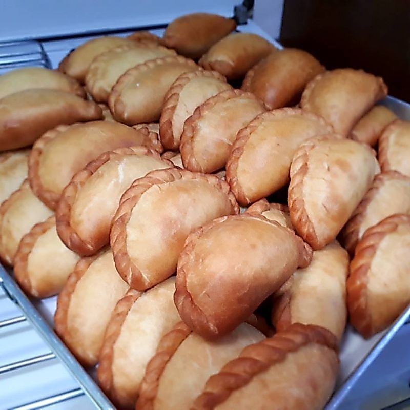 kue panada khas manado