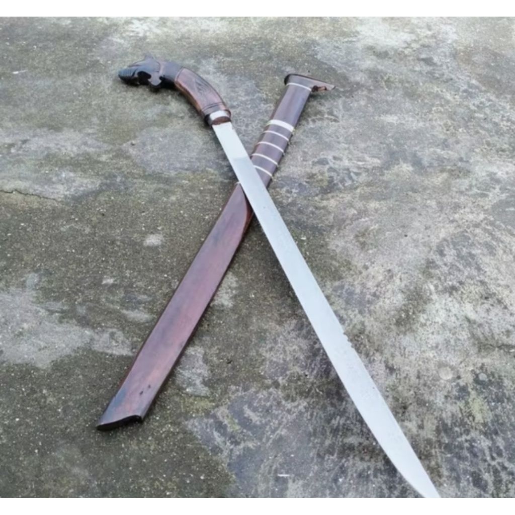 pusatnya golok gobang macan baja tempa dengan gagang kayu ukir dan sarung motif termurah