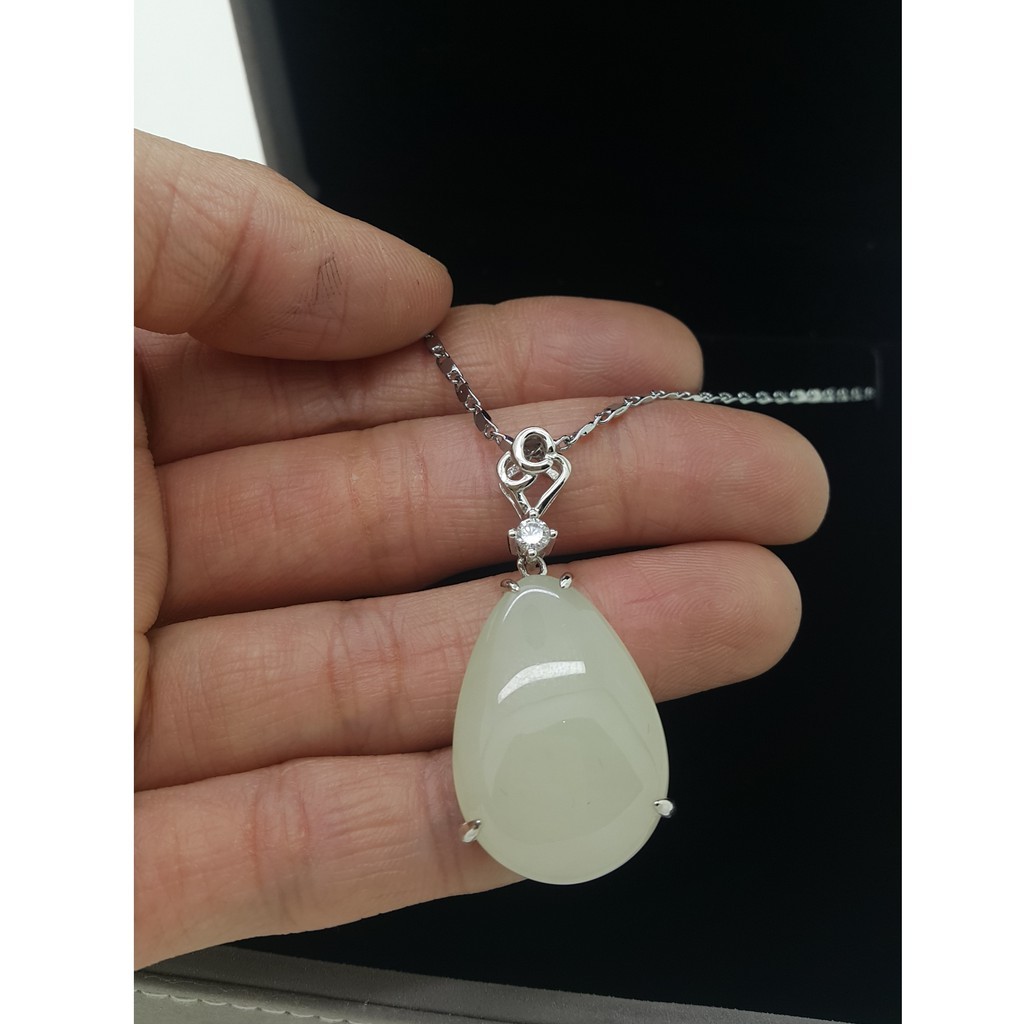 Aksesoris Tas Liontin Kalung Oval Giok Hetian Original (Putih kehijauan)