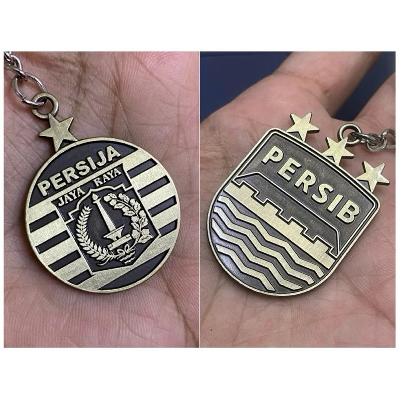 Gantungan Kunci Persija Persib Bahan Logam Kuningan Bolak Balik Persija Jakarta / Persib Bandung Gan