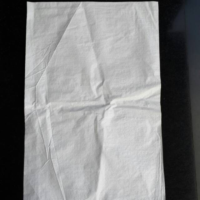 Karung plastik ukuran 50 x 80 cm